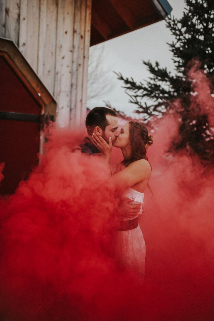 Tocha de Fumo Vermelho 80 segundos — Paixão, Drama e Presença Visual Absoluta